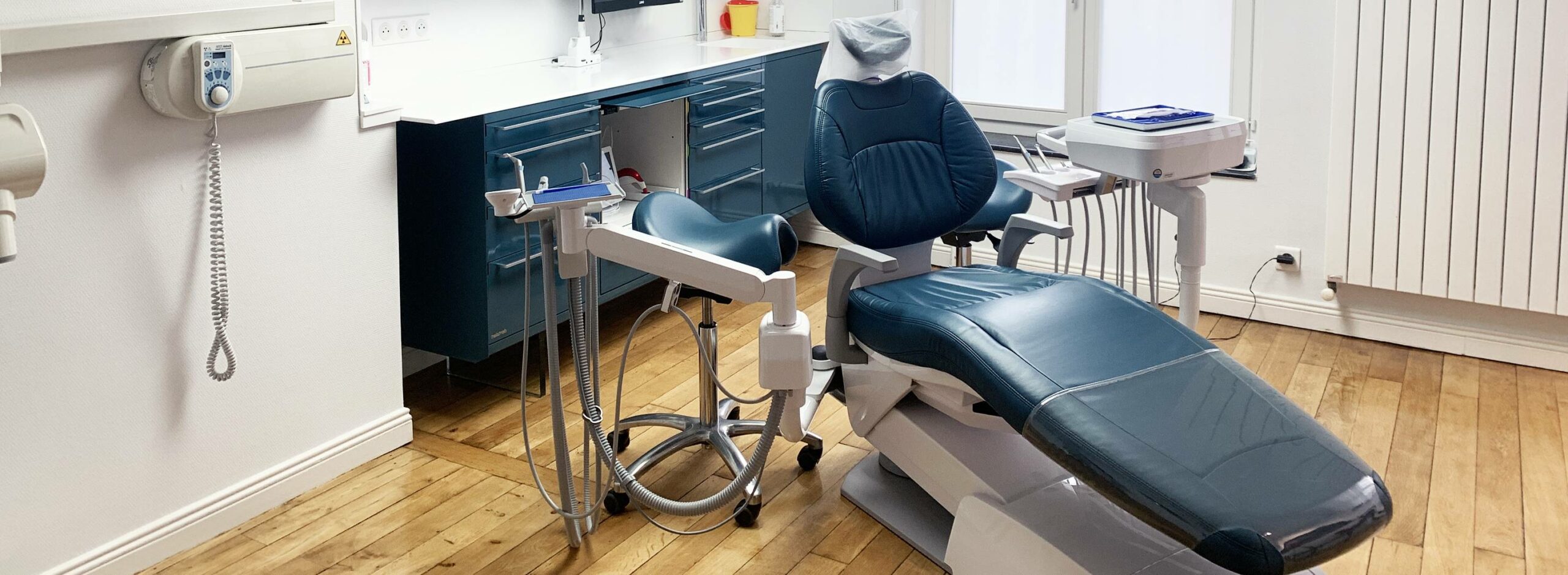 Un cabinet dentaire <span>consacré à la chirurgie buccale et implantaire.</span>