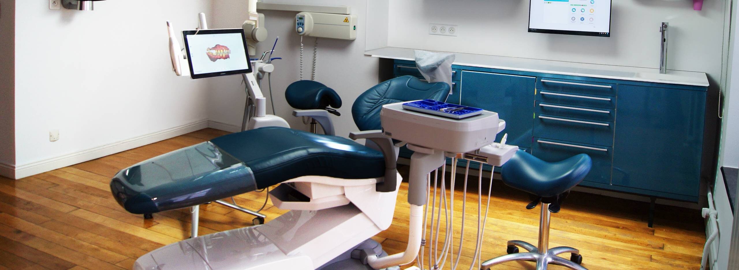 Un cabinet dentaire <span>consacré à la chirurgie buccale et implantaire.</span>